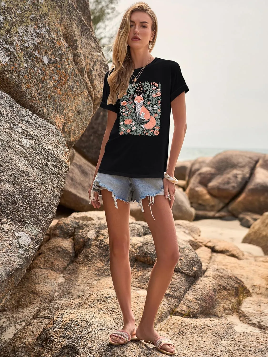 Women's Short Sleeve T Shirts Graphic Tees Crewneck Casual Loose 2025 Summer Boho Tops